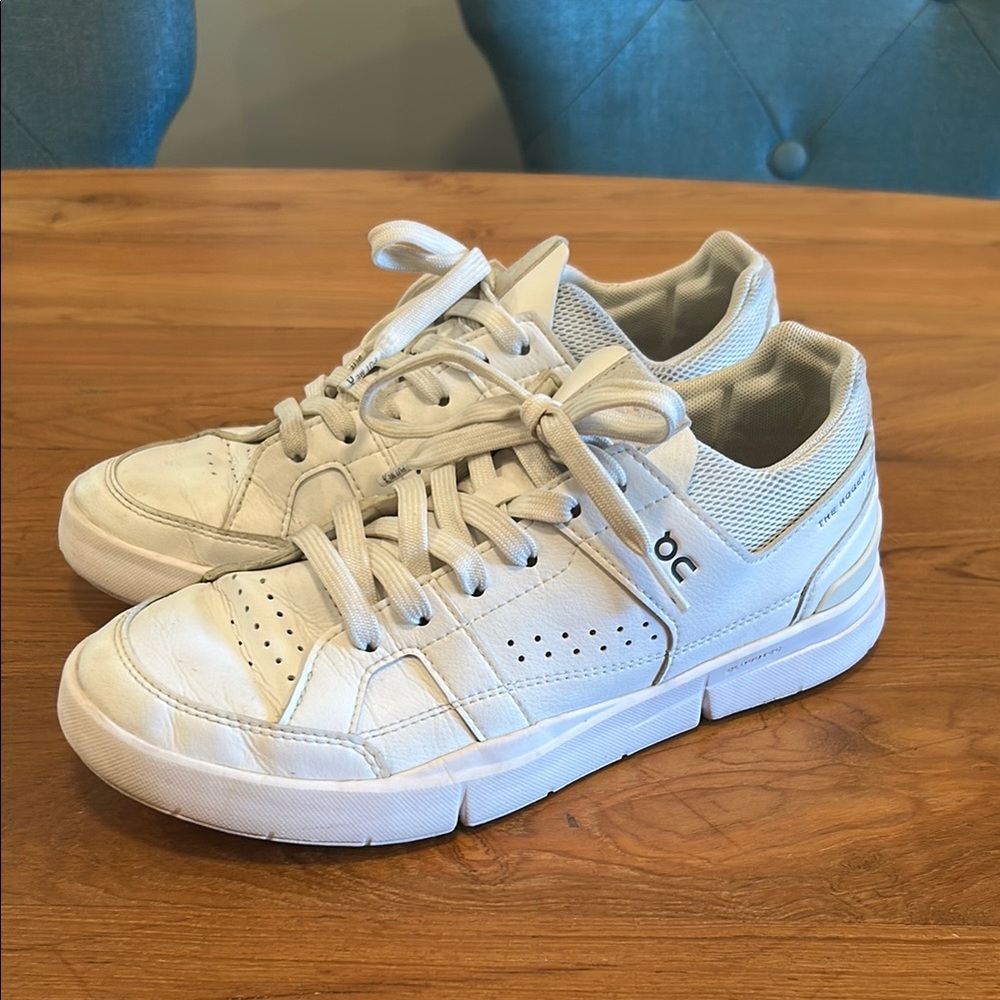 On Running On the Roger white Clubhouse Sneakers